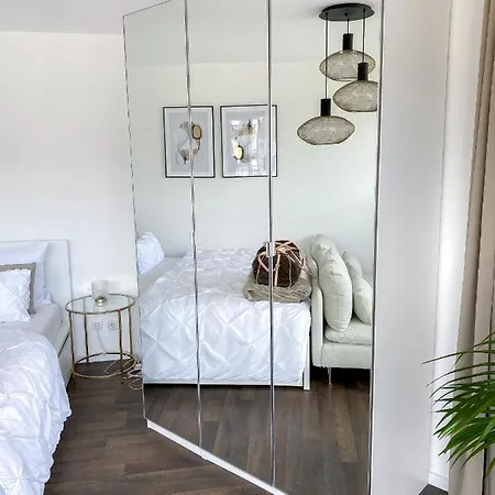 Dani Stylish Minimal Innercity Terrace Daire